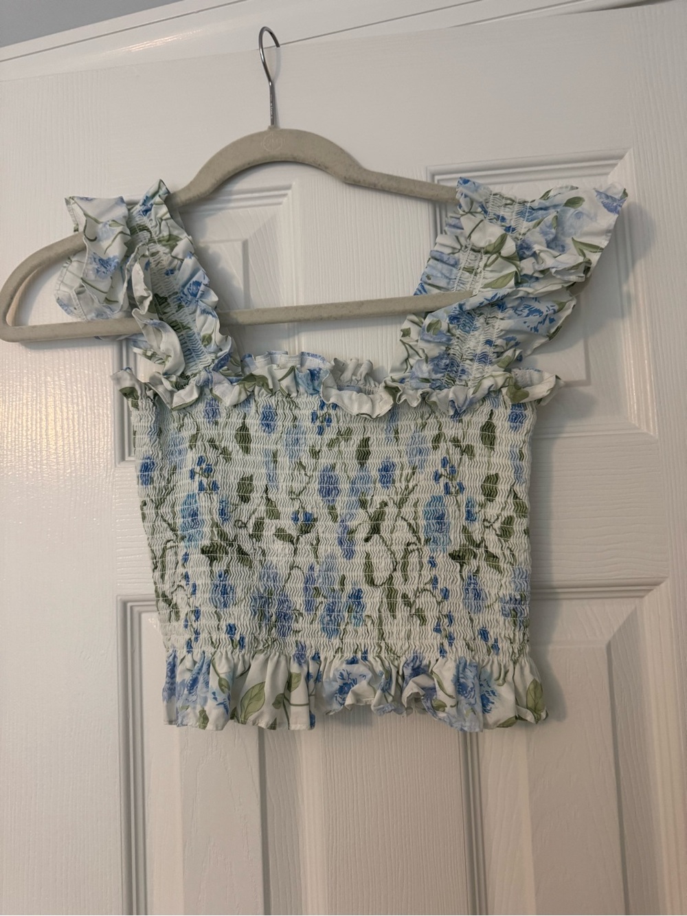 Hill House Smocked Floral Ruffle Crop Top - Blue/White